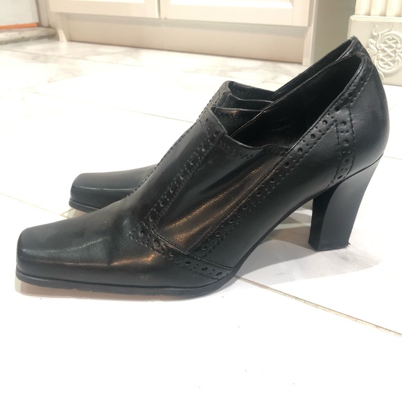 Franco Sarto Square Toe Black Heeled Shoes - Picture 2 of 8